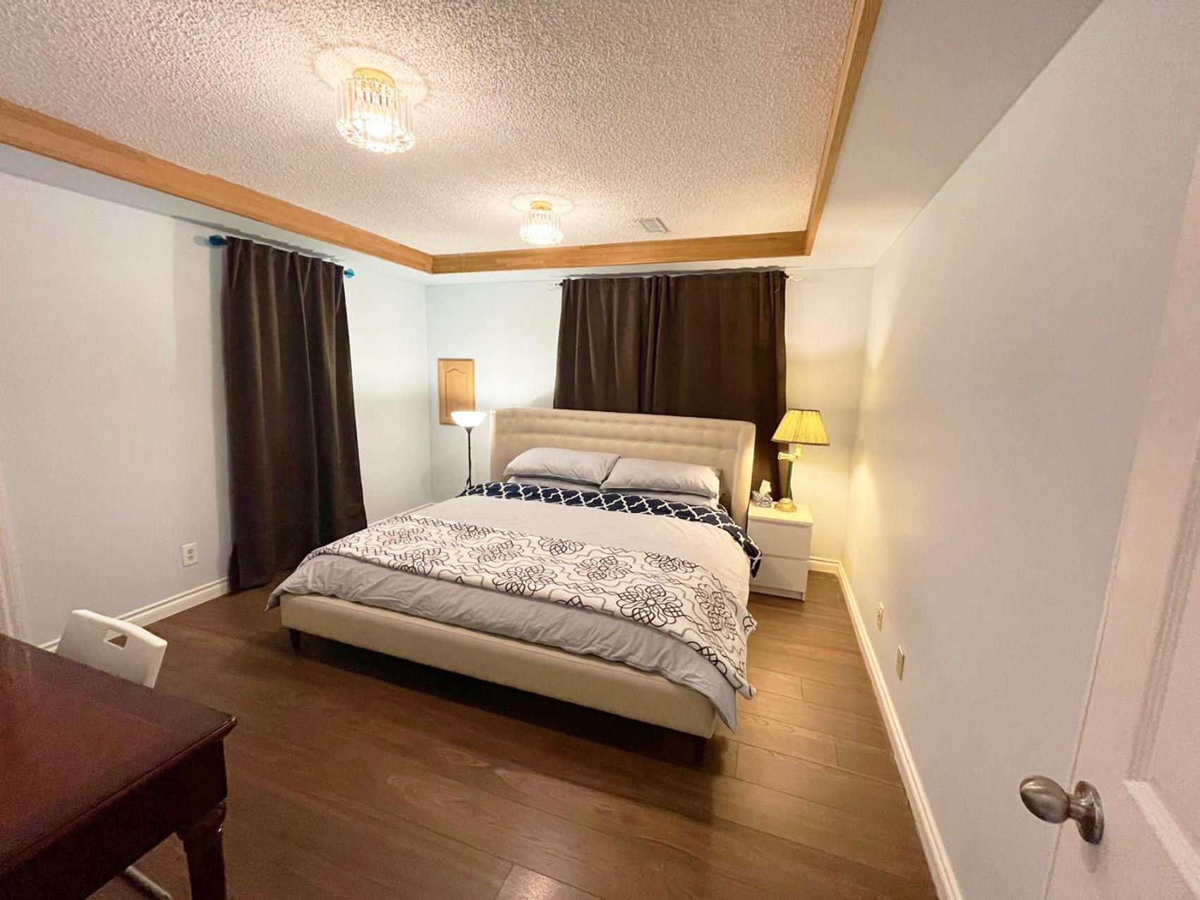 Private Suite With Private Entrance King Bed Richmond Bagian luar foto